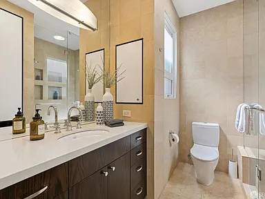 2BR/2BA Condo on Chestnut St · San Francisco photo 5