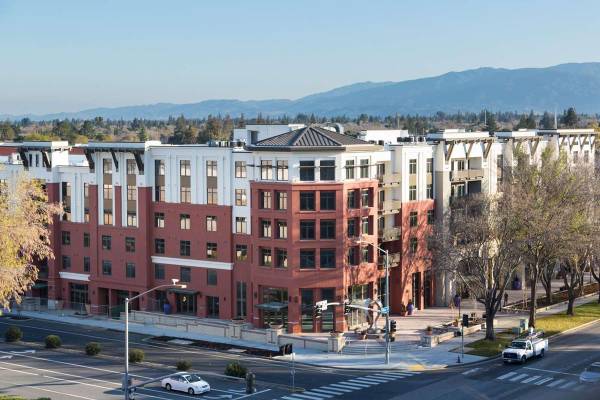 Apartments on Vallco Parkway · Cupertino photo 2