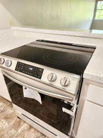 Concord Beautiful Remodeled 1 Bedroom 1 Bath Condo! Central Location photo 5