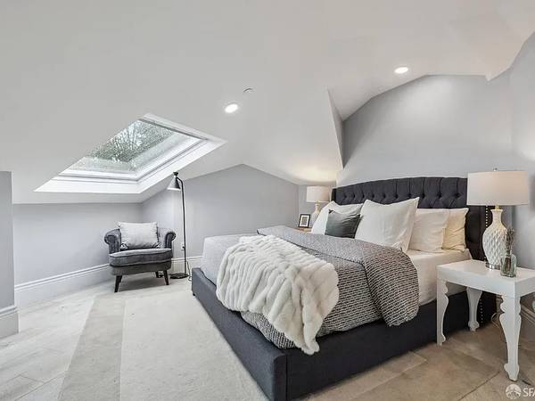 2BR/1BA Single Family House on Oak St · San Francisco photo 5