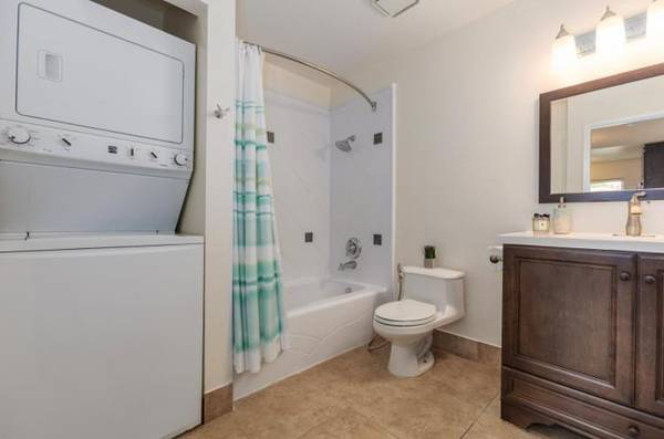 1BR/1BA Condo on Bridgepointe Pl · Fremont photo 4