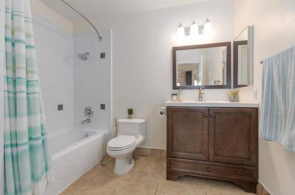 1BR/1BA Condo on Bridgepointe Pl · Fremont photo 3