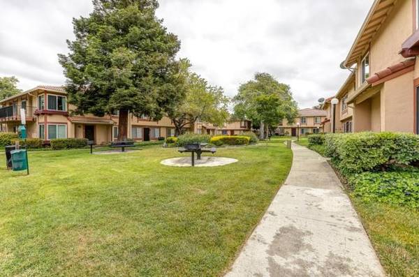 1BR/1BA Condo on Bridgepointe Pl · Fremont photo 2