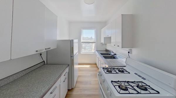 55 Chumasero Dr San Francisco, CA 94132 photo 4