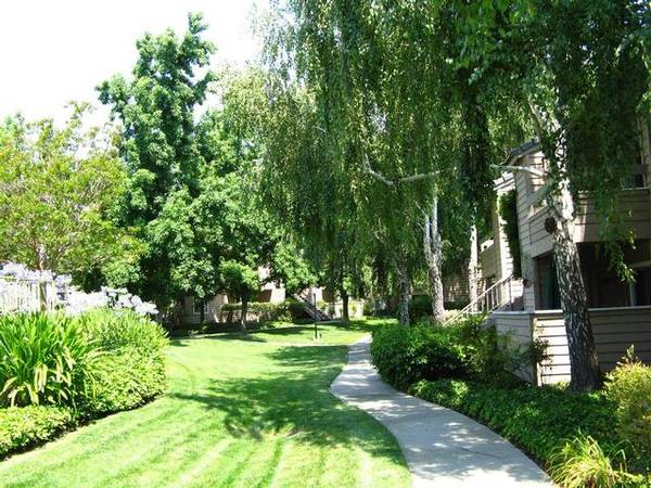 Apartments on Cedar Pointe Loop · Dublin