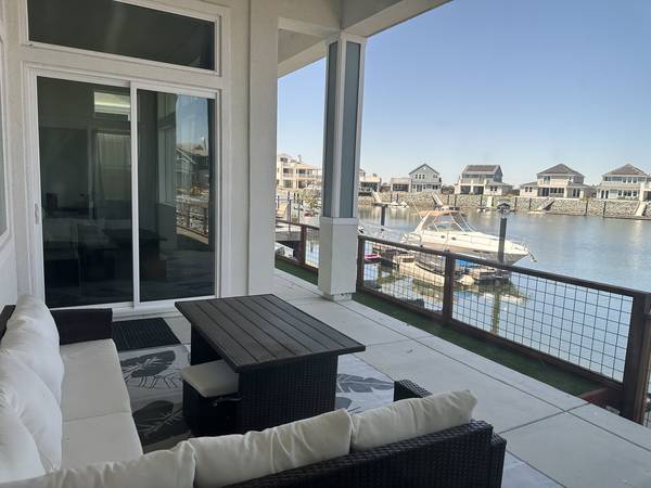 3BR/2BA Single Family House on Waterside Pl · Bethel Island photo 4