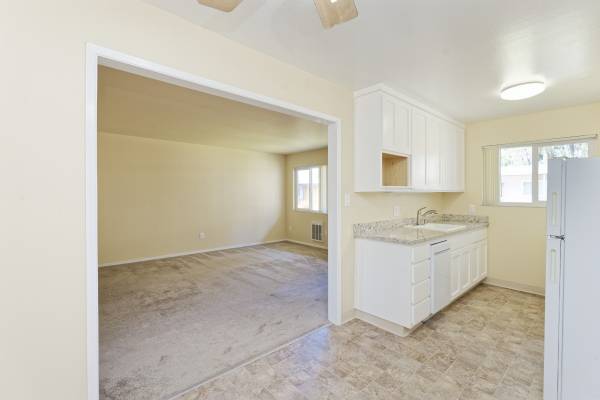 2BR/1BA Apartment · San Leandro