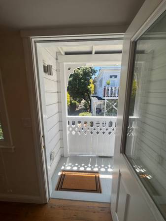 1BR/1BA Single Family House on Ross St · San Rafael photo 4