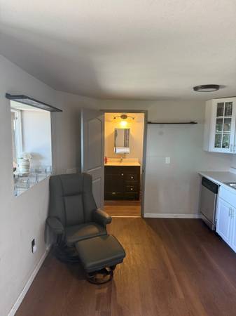 1BR/1BA Apartment · Berkeley photo 4