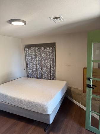 1BR/1BA Apartment · Berkeley photo 3