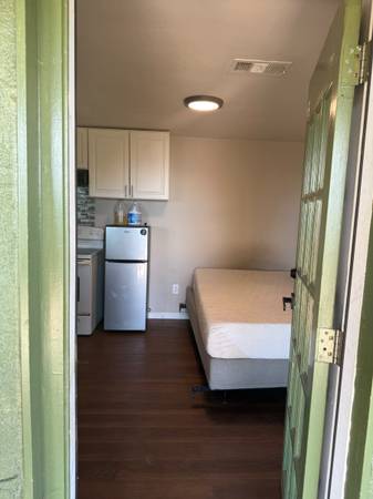 1BR/1BA Apartment · Berkeley photo 2