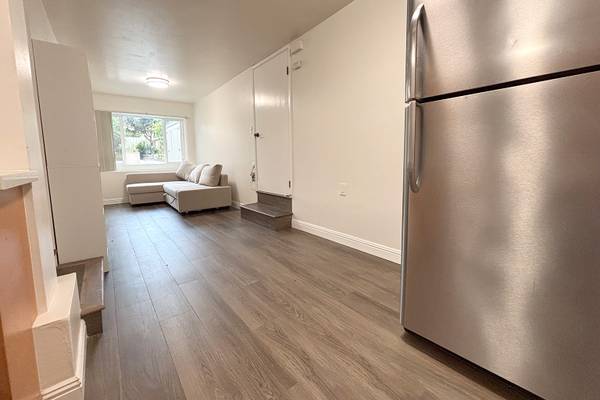 2BR/1BA Apartment · San Francisco photo 4