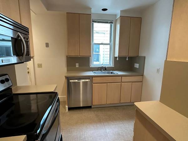 2BR/2BA Apartment · San Francisco photo 2