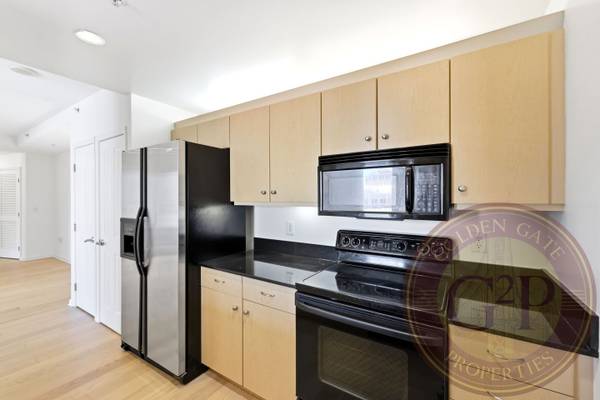 Condos on South Van Ness Ave · San Francisco photo 4