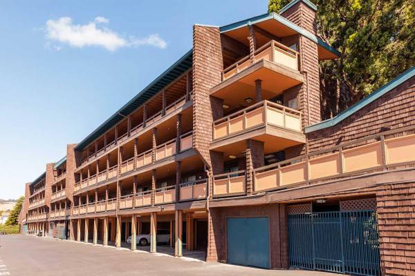 Apartments on Ashland Ave · San Leandro photo 5