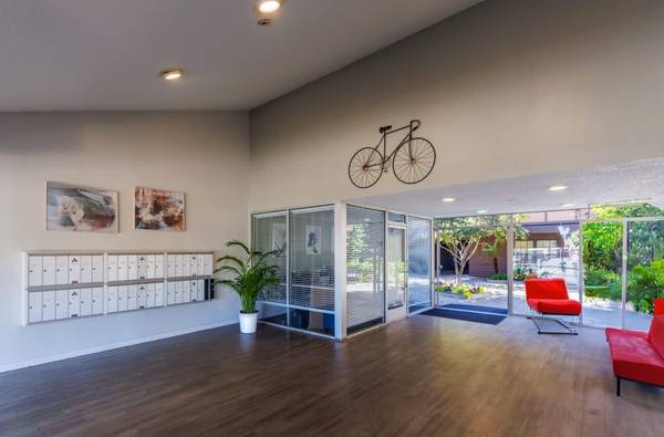 Apartments on Ashland Ave · San Leandro photo 4