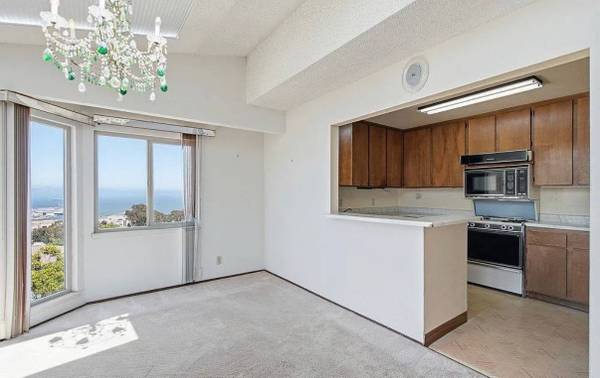 3BR/2BA Condo · San Francisco photo 4