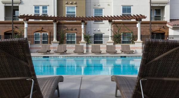 Apartments on Merry Loop · Milpitas photo 2
