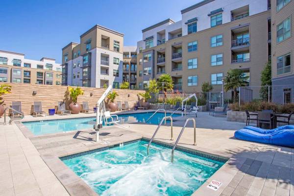 Apartments on Franklin St · Redwood City photo 3