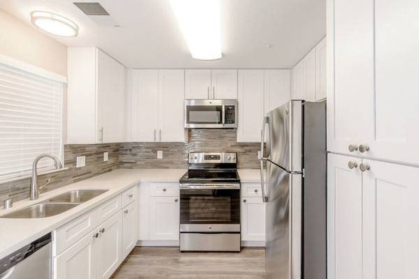 Apartments on Sestri Ln · Petaluma photo 2