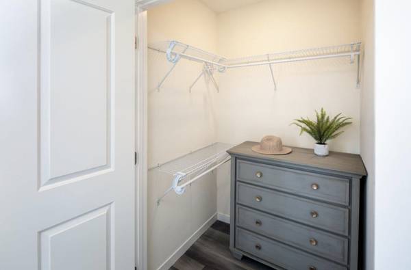 Apartments on Central Avenue · Alameda photo 3