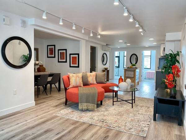 Apartments on Market Street · Oakland photo 2