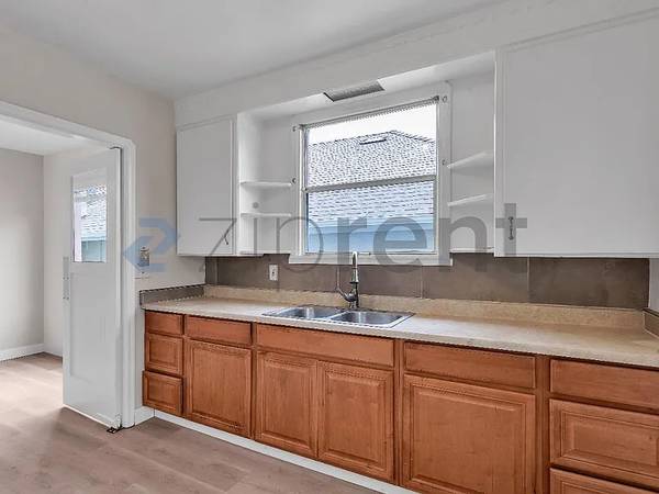 2BR/1BA Other on 46th St · Emeryville photo 4