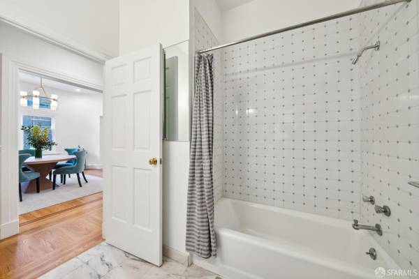 1BR/1BA Condo on Vallejo St · San Francisco photo 5