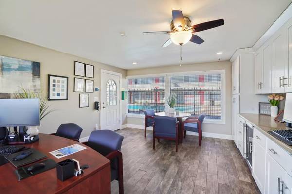 Apartments on Santa Maria Avenue · Hayward photo 3