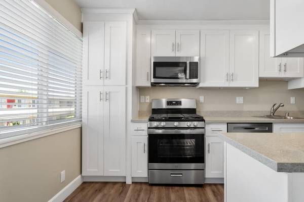 Apartments on Santa Maria Avenue · Hayward photo 2