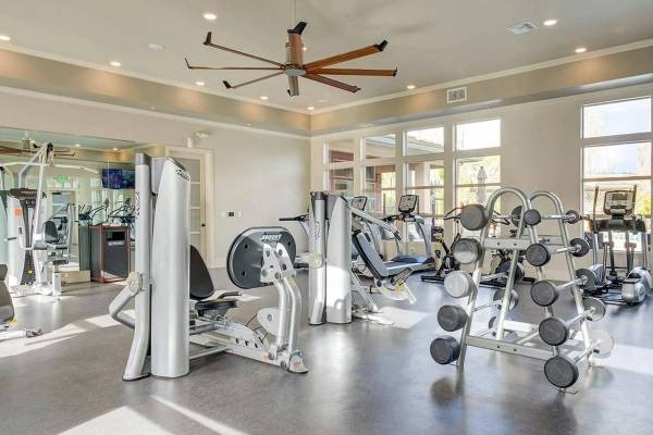 Apartments on Business Center Dr · Fairfield