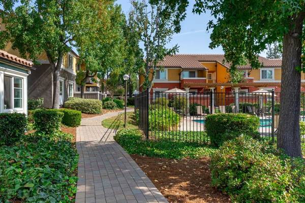 Apartments on Mckee Road · San Jose photo 2