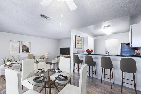 Apartments on Vista Oaks Drive · Martinez photo 5