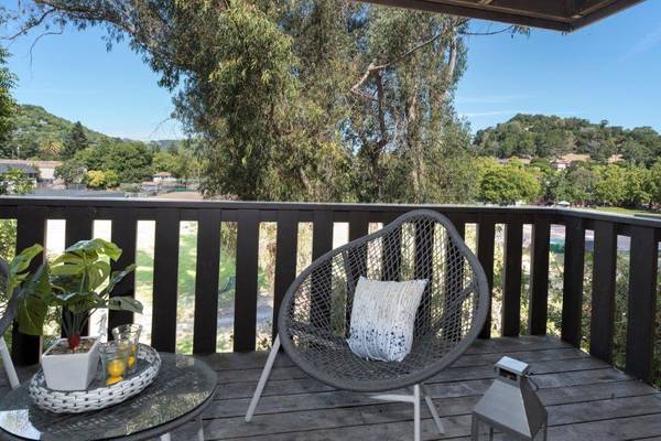 Apartments on Sunnyhills Drive · San Anselmo
