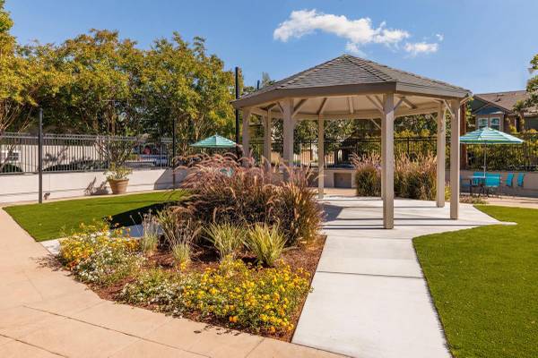 Apartments on Catalina Dr · Pleasanton photo 4