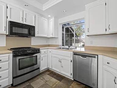 Spacious 3 Bedroom 2.5 Bath Two Story Home In Desirable Almaden Neighborhood photo 4