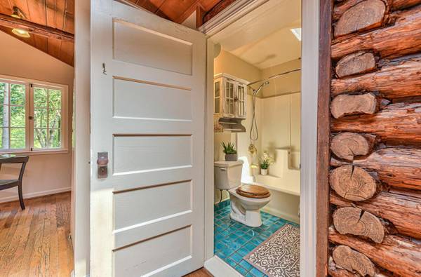 1BR/1BA Single Family House on Allred Ln · Soquel photo 3