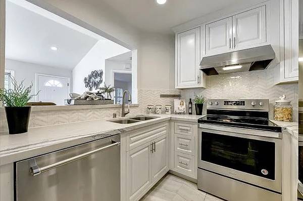 734 Northrup Street, San Jose, CA 95126 photo 3