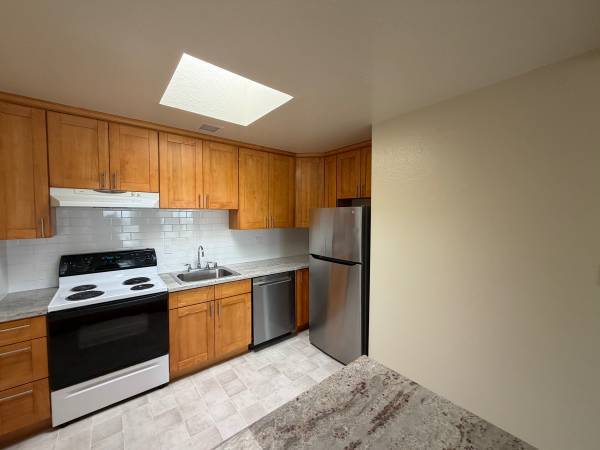 1BR/1BA Apartment on 5th Ave · San Francisco photo 2