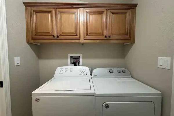 Apartments on E El Camino Real · Mountain View photo 4