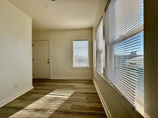 3BR/2BA Single Family House on 30th Street · Oakland photo 2
