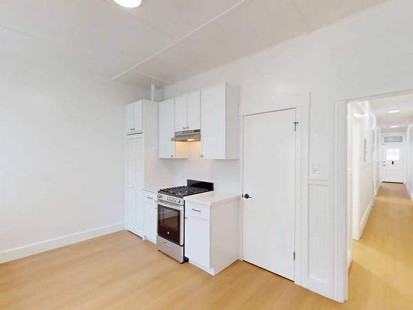 1338 Stevenson photo 2