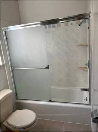 2BR/1BA Apartment · Oakland photo 3