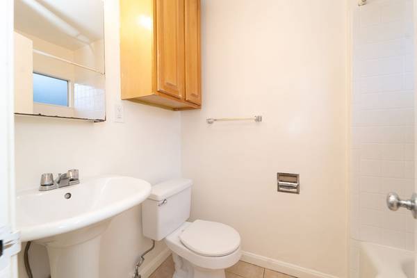 1BR/1BA Apartment · Rohnert Park photo 5