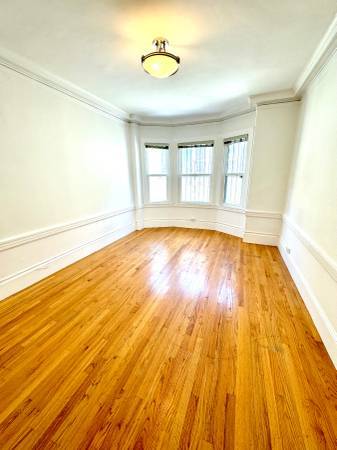 1BR/1BA Apartment on 52nd St · Brooklyn photo 2