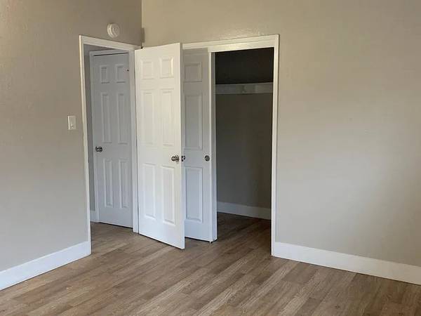 800 N Delaware Street - Woodlake Condos photo 3