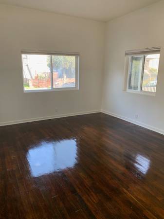 4BR/2BA Duplex · Oakland photo 3