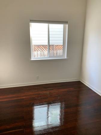 4BR/2BA Duplex · Oakland photo 4