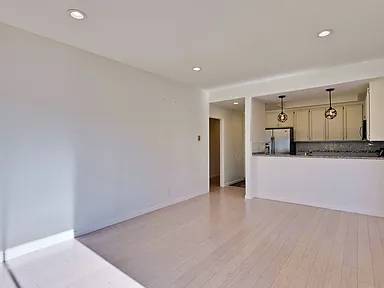 3BR/2BA Condo on Shoreline Dr · San Mateo photo 2