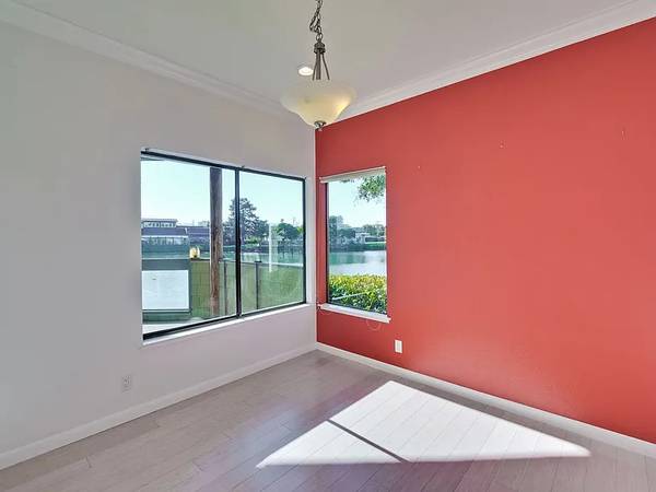 3BR/2BA Condo on Shoreline Dr · San Mateo photo 3